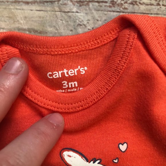Carter's "Hugs for Auntie" Baby Girl Melon Colored Onesie, Size 3 Months, NWTs - Picture 2 of 3
